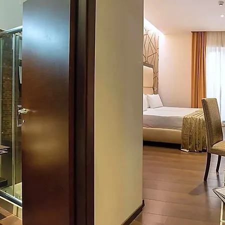 Hotel Catone District